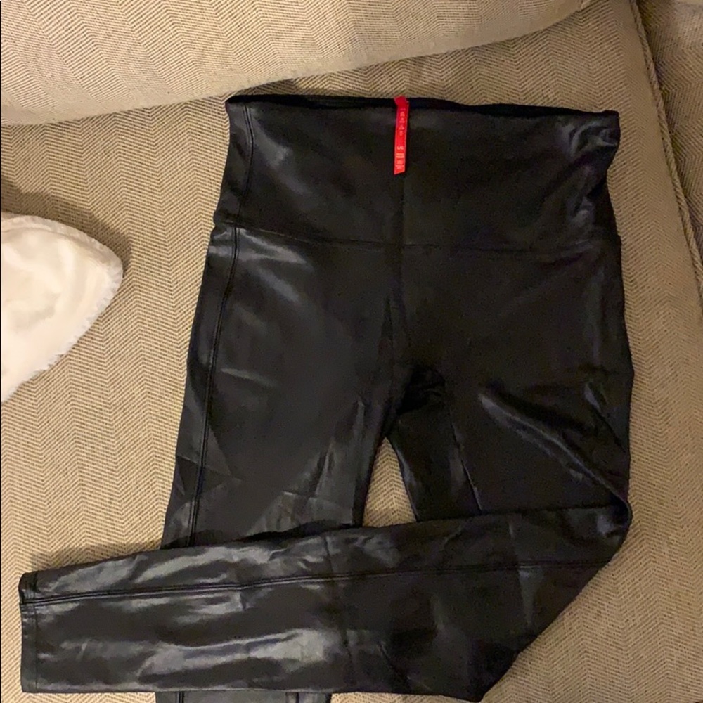 Black Spanx Faux Leather leggings-LIKE NEW!